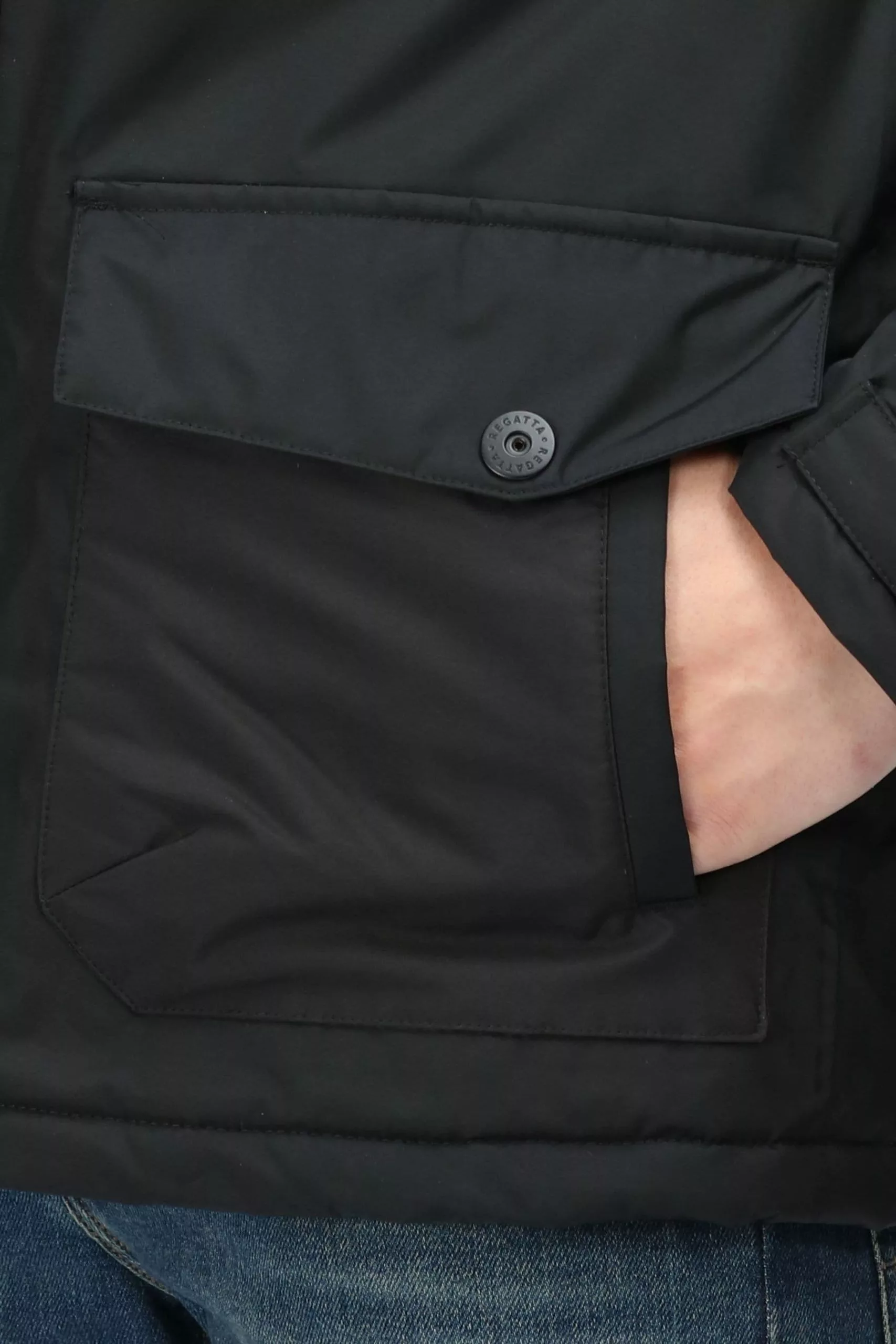 Regatta Black Sterlings III Waterproof Jacket 6 Regatta Black Sterlings III Waterproof Jacket - Image 4