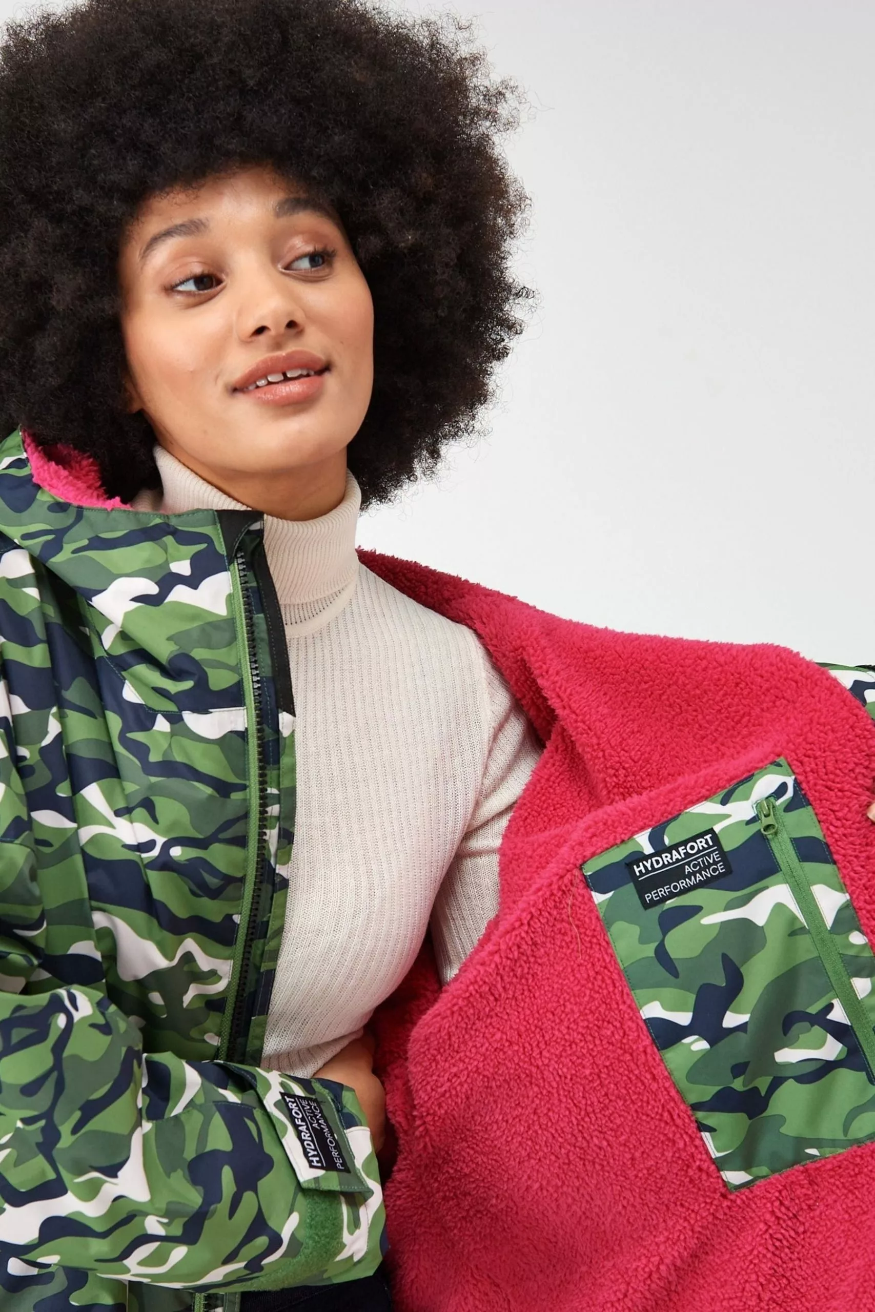 Regatta Adult Waterproof Changing Robe 4 Regatta Adult Waterproof Changing Robe - Image 2